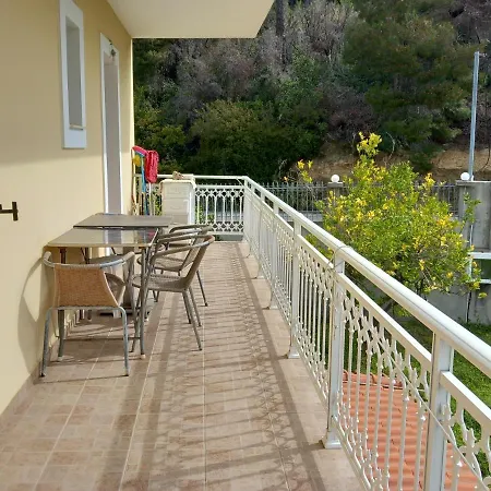 Apartment Maria Rosa - - Koutsoubri Evia